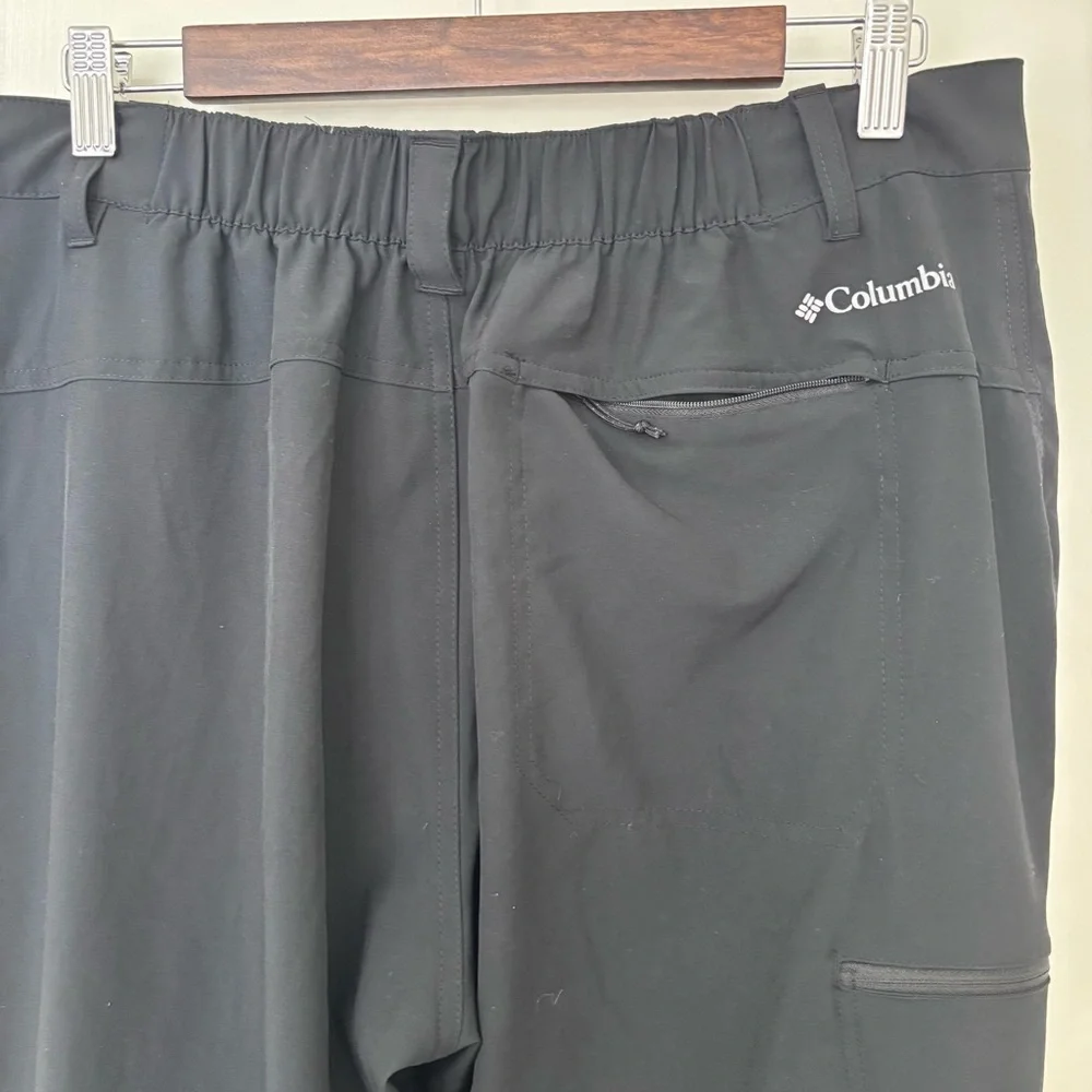 Columbia Men's Black Performance lightweight hiking pants 36x46
